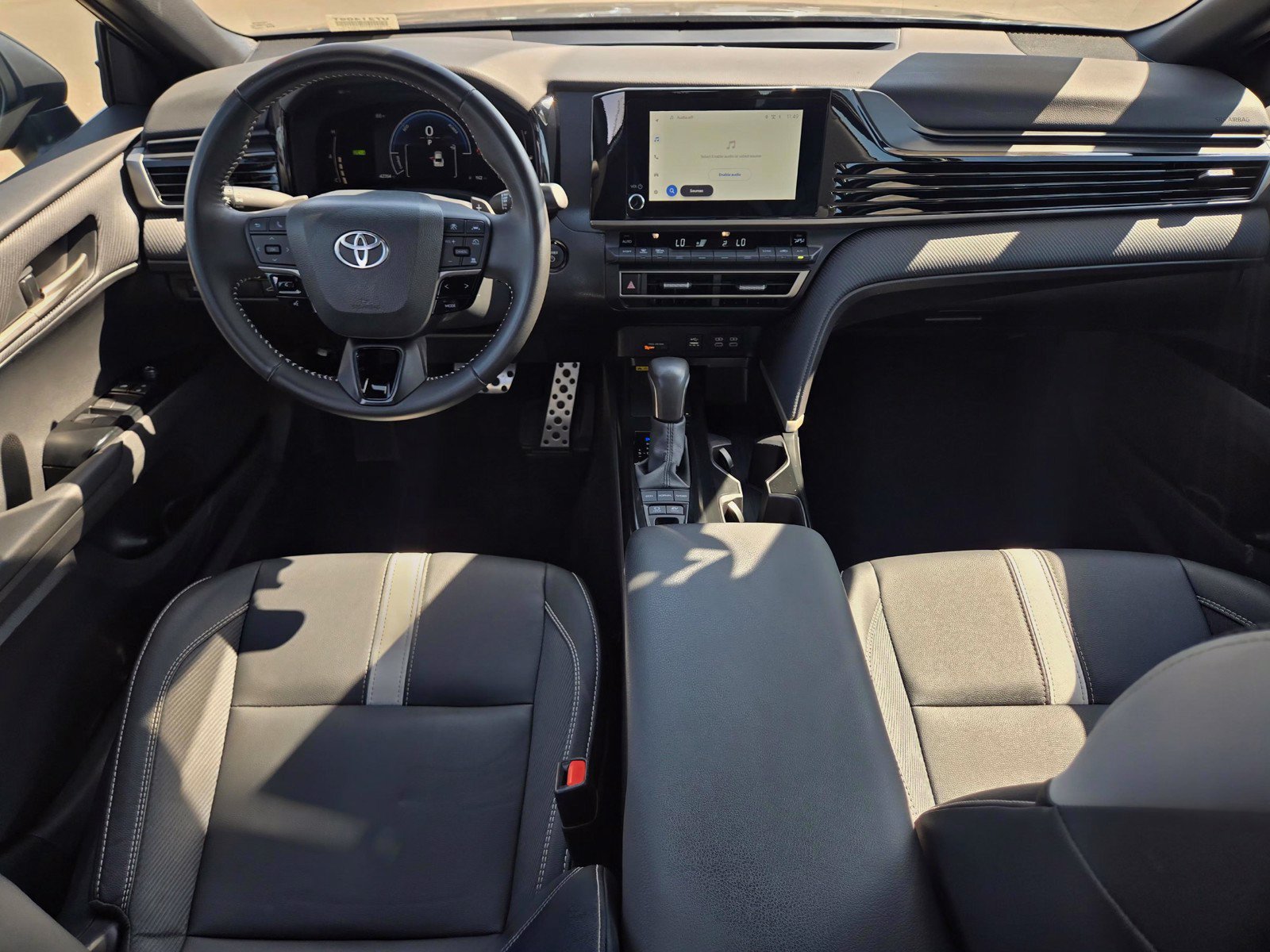 Used 2026 Toyota Camry SE FWD image 17