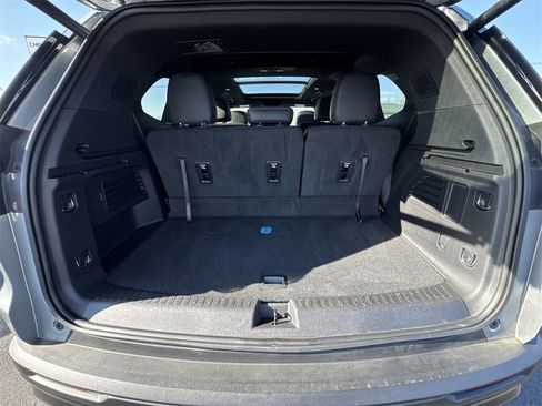 Used 2025 GMC Acadia AT4 image 25