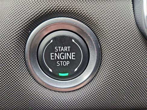 Used 2024 Chevrolet Colorado Z71 w/ Z71 Convenience Package 2 image 17