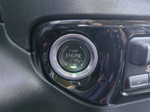 Used 2025 GMC Sierra 2500 SLE image 27