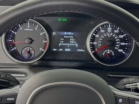 Certified 2024 Kia Carnival LX image 12