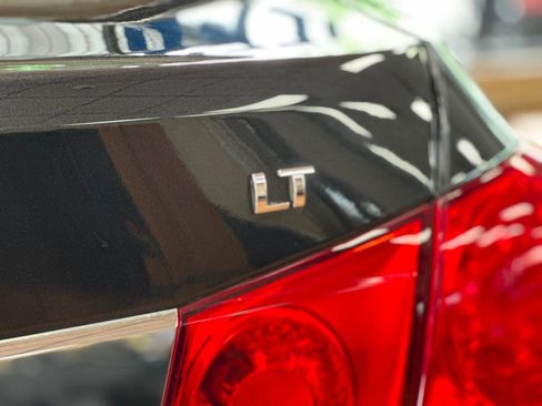 Used 2011 Chevrolet Cruze LT image 12