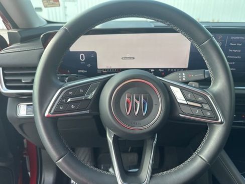 Used 2025 Buick Envision Preferred AWD/4WD image 19
