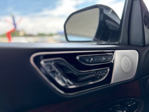 Used 2018 Lincoln Navigator L Reserve w/ Technology Package AWD/4WD image 35