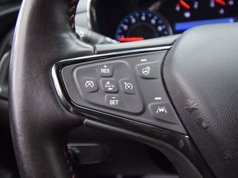 Used 2022 Chevrolet Equinox RS w/ Infotainment Package image 35