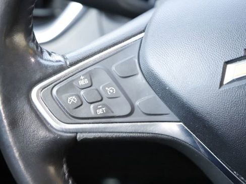 Used 2019 Chevrolet Equinox LT w/ Sun & Navigation Package AWD/4WD image 20