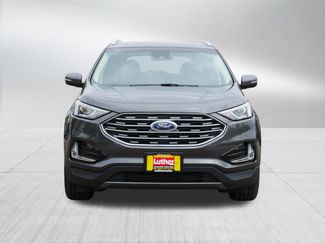Used 2019 Ford Edge Titanium FWD video 2