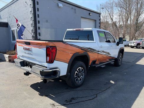 Used 2021 GMC Sierra 2500 SLE w/ SLE Value Package; image 8