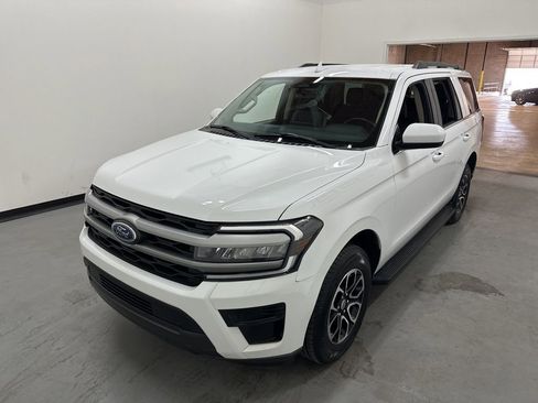 Used 2024 Ford Expedition XLT RWD image 21
