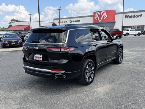 Used 2021 Jeep Grand Cherokee L Overland w/ Luxury Tech Group IV AWD/4WD image 2