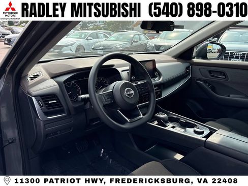 Used 2023 Nissan Rogue S AWD/4WD image 4