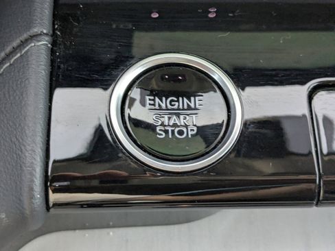 Certified 2025 Lincoln Navigator Reserve image 34