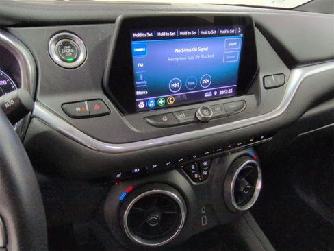 Used 2020 Chevrolet Blazer LT image 28