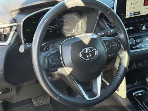 Certified 2024 Toyota Corolla Cross XSE image 12