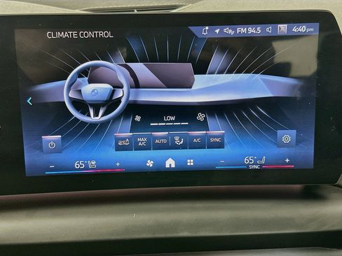 Used 2025 BMW 228i xDrive w/ Premium Package AWD/4WD image 22