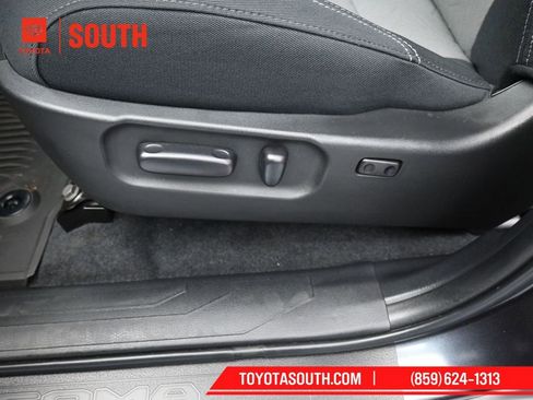 Used 2023 Toyota Tacoma TRD Off-Road image 23