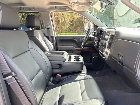 Used 2017 GMC Sierra 1500 SLT w/ Max Trailering Package image 28