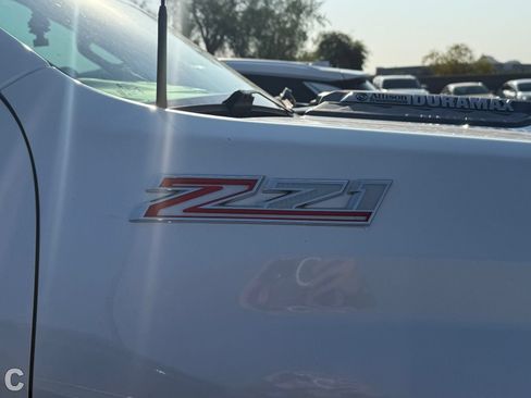 Used 2021 Chevrolet Silverado 2500 LTZ AWD/4WD image 7