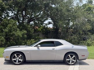 Used 2014 Dodge Challenger SXT RWD video 2