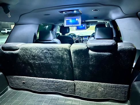 Used 2016 Cadillac Escalade ESV Luxury image 28