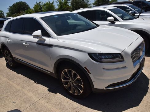 Used 2023 Lincoln Nautilus Reserve w/ Equipment Group 201A AWD/4WD image 5