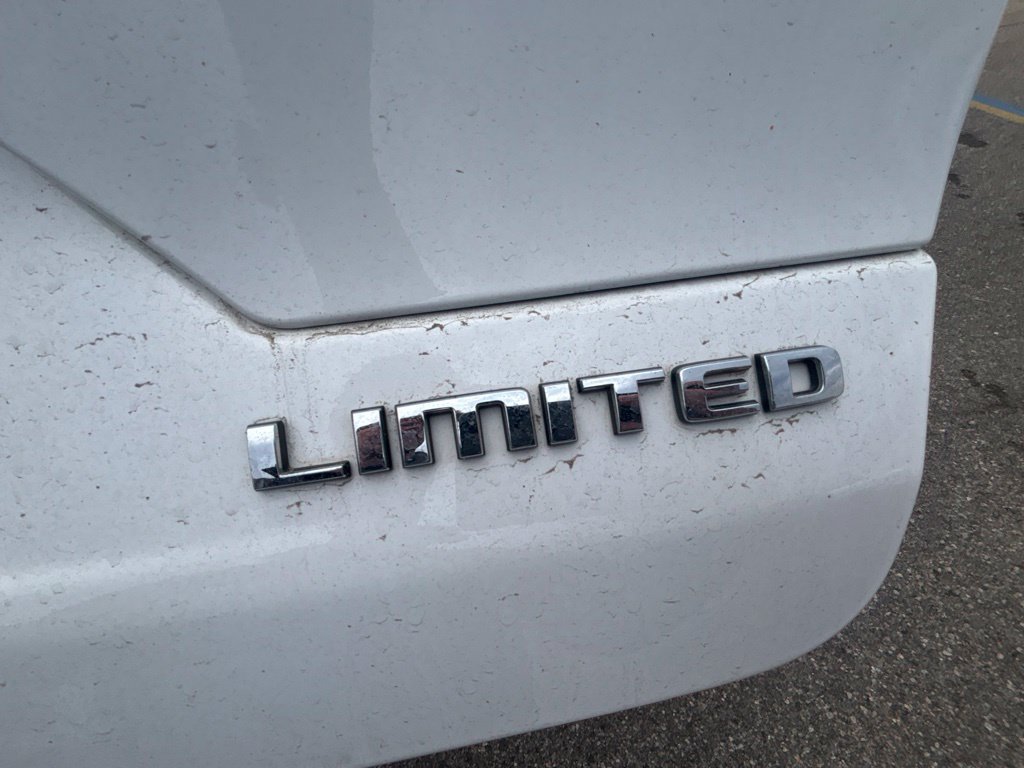Used 2023 Jeep Grand Cherokee Limited w/ Luxury Tech Group II AWD/4WD image 10