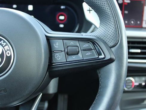 Used 2024 Alfa Romeo Stelvio Veloce image 26