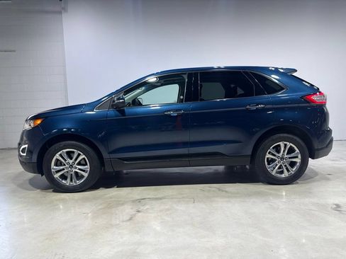 Used 2017 Ford Edge Titanium w/ Technology Package AWD/4WD image 4