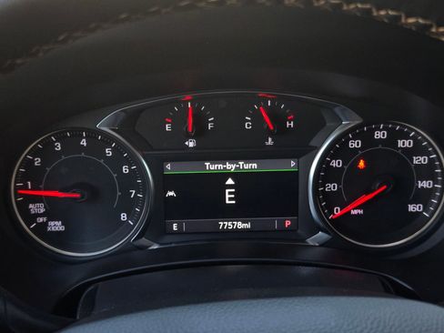 Used 2023 GMC Terrain AT4 image 23