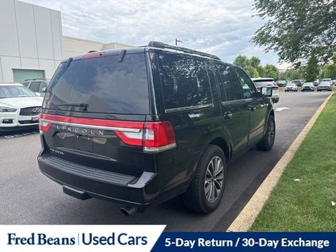 Used 2017 Lincoln Navigator Select AWD/4WD image 7