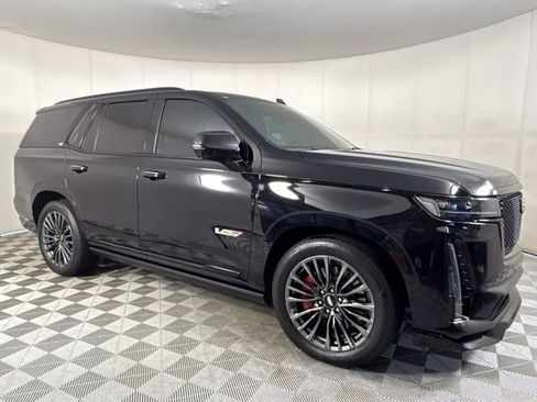 Certified 2023 Cadillac Escalade V AWD/4WD image 15