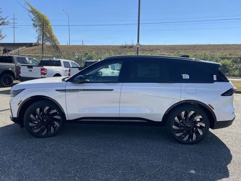 New 2026 Lincoln Nautilus Reserve image 6