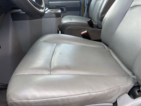 Used 2022 Ford E-350 and Econoline 350 Super Duty image 17