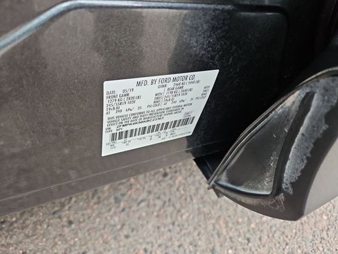 Used 2019 Ford Edge Titanium AWD/4WD image 29