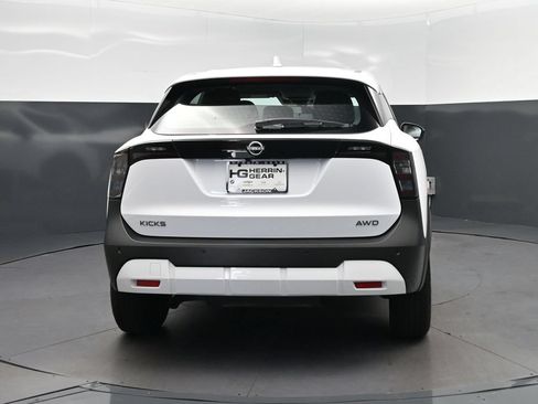 Used 2025 Nissan Kicks S AWD/4WD image 6