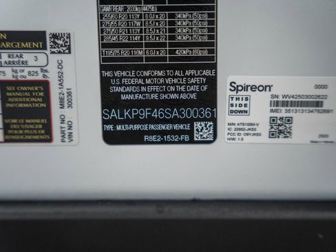 Used 2025 Land Rover Range Rover SE image 39