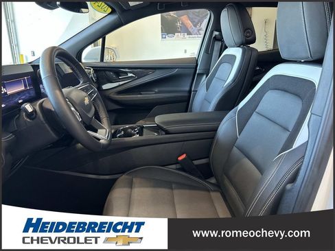 Used 2024 Chevrolet Blazer EV LT AWD/4WD image 13
