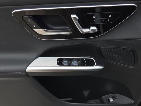 New 2026 Mercedes-Benz GLC 300 image 23