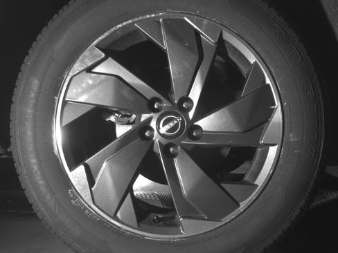 Used 2025 Nissan Rogue SV AWD/4WD image 15