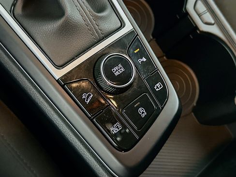 Used 2024 Kia Sportage LX image 24