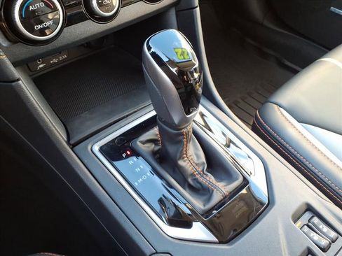 Certified 2022 Subaru Crosstrek 2.5i Limited w/ Moonroof Package 2 image 18