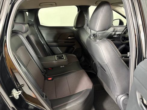 Certified 2025 Nissan Kicks SR FWD image 20
