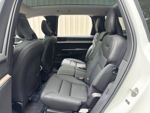 Used 2025 Volvo EX90 Ultra AWD/4WD image 39