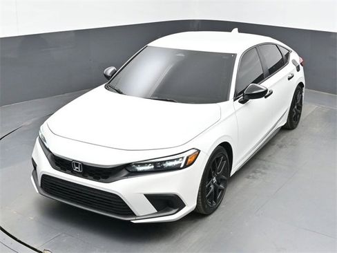 Used 2023 Honda Civic Sport image 15