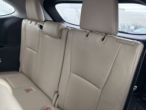 Used 2021 Toyota Highlander XLE image 15