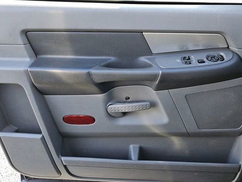 Used 2007 Dodge Ram 1500 Truck SLT image 13