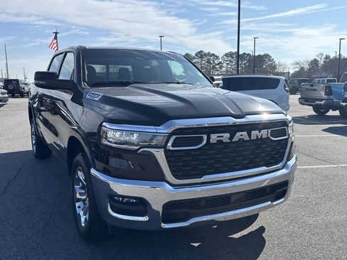 Used 2025 RAM 1500 Big Horn AWD/4WD image 9