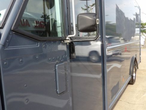 Used 2019 Ford E-450 and Econoline 450 Super Duty image 6