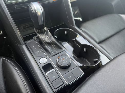 Used 2022 Volkswagen Atlas SEL R-Line image 23