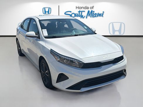 Used 2023 Kia Forte LXS FWD image 1